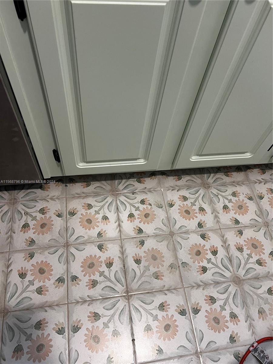 18260 Mediterranean Blvd # 9 Unit: 8-9