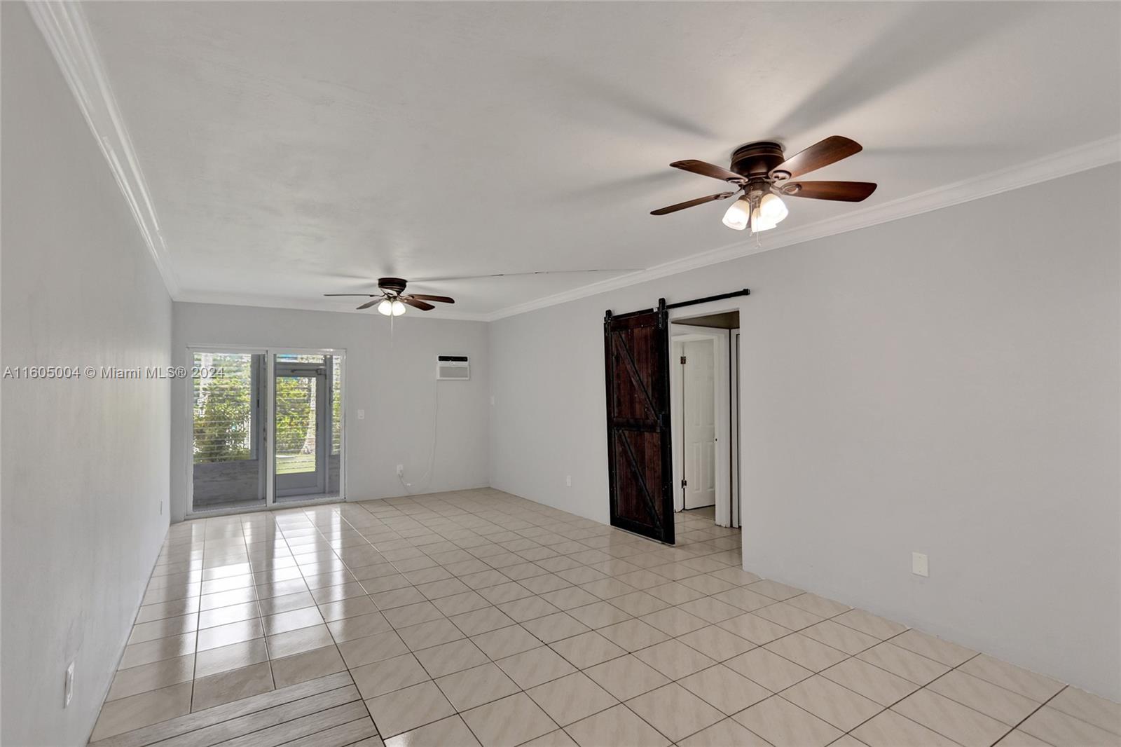 1560 NE 127th St # 110