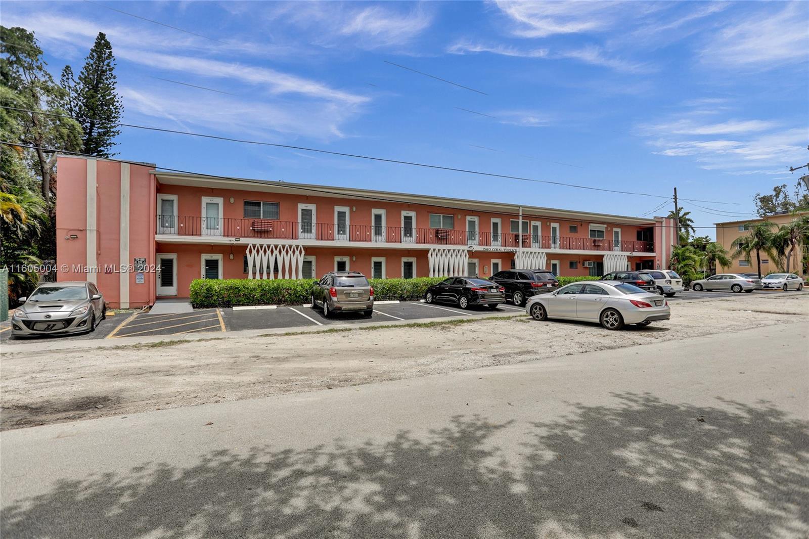 1560 NE 127th St # 110