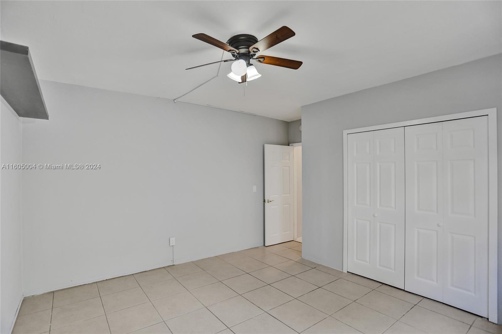 1560 NE 127th St # 110