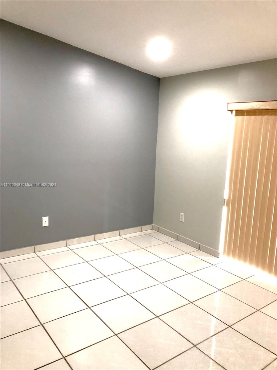 18246 Mediterranean Blvd # 10 Unit: 6-10