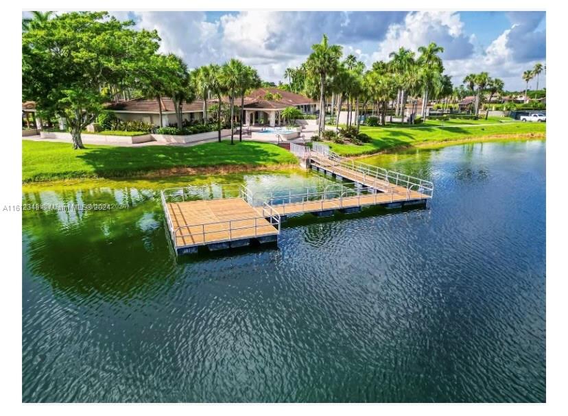 18246 Mediterranean Blvd # 10 Unit: 6-10