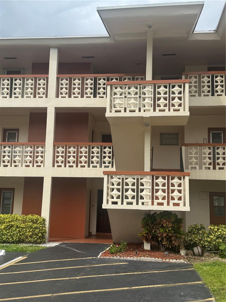 4771 NW 10th Ct # 116