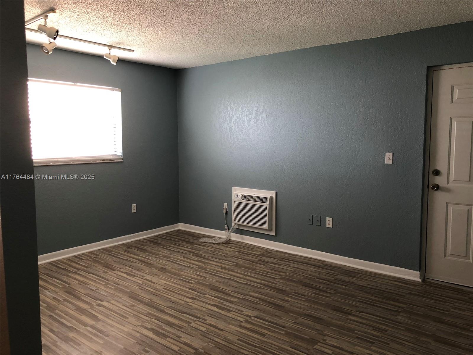 142 SW 18th Ave # 25