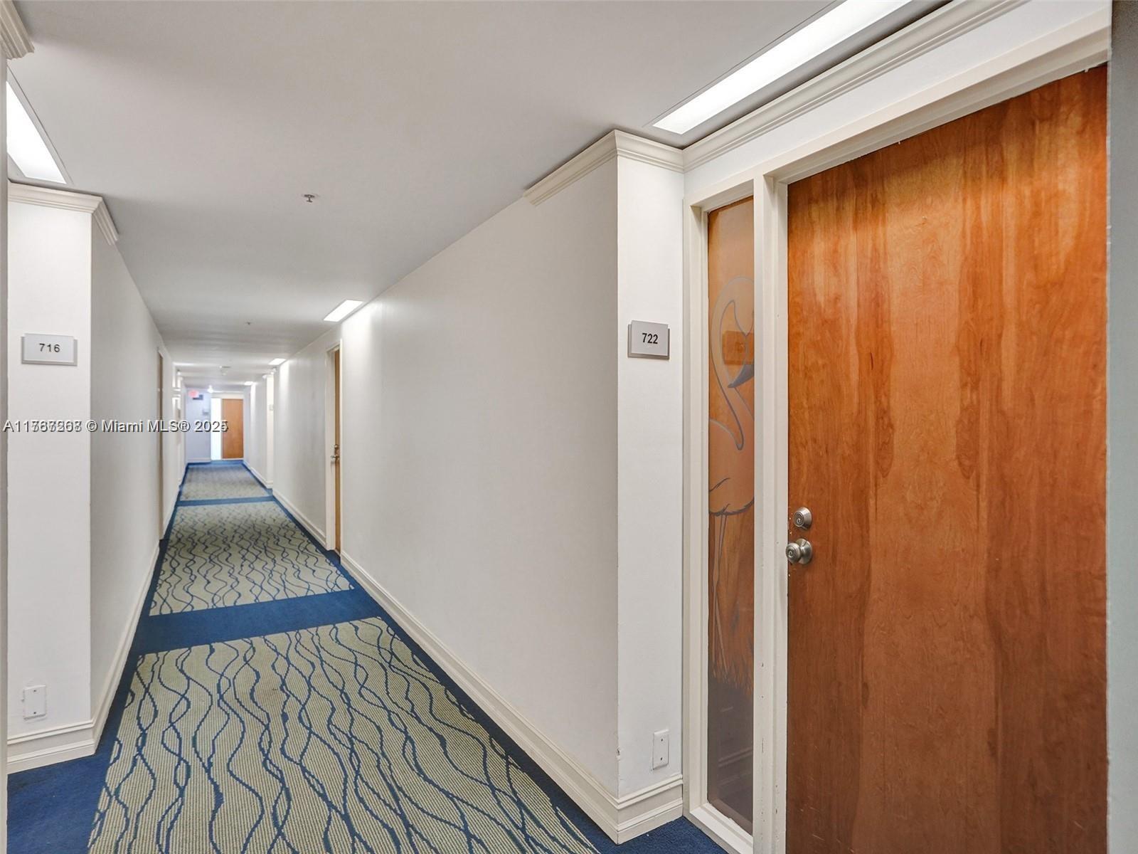 7601 E Treasure Dr # 722