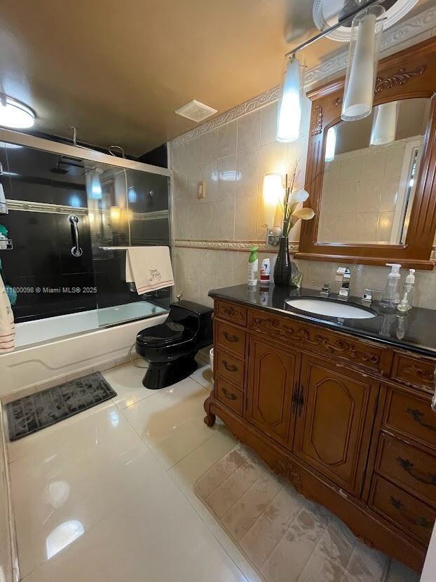 8360 Sands Point Blvd # G209