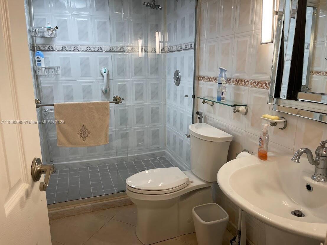 8360 Sands Point Blvd # G209