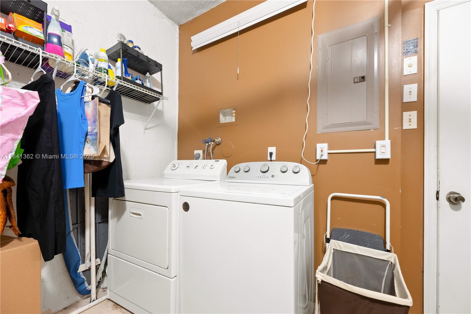 1424 Barcelona Way # 23 Unit: 5-23