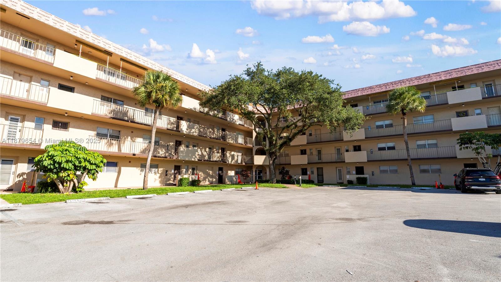 6301 N Falls Cir Dr # 206