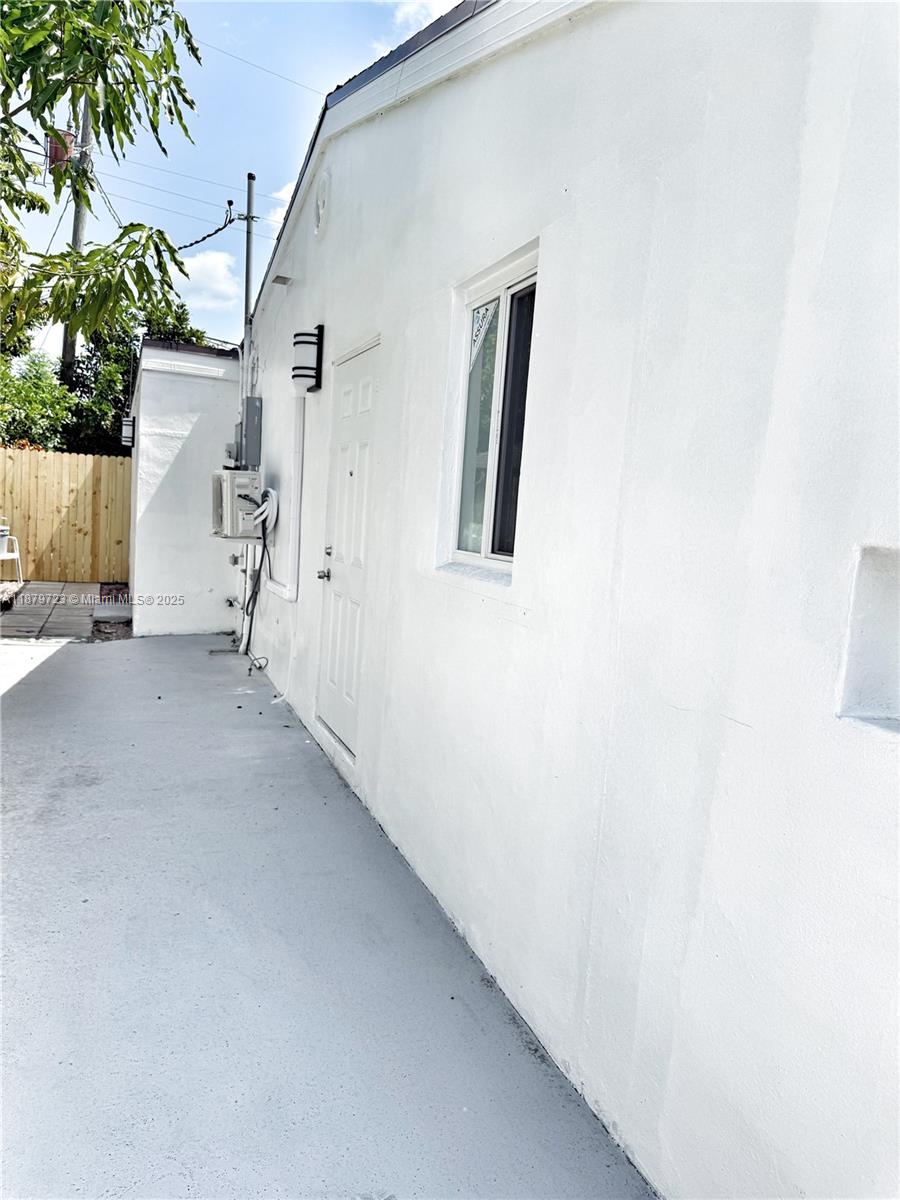 7031 SW 27th Ct, Miramar