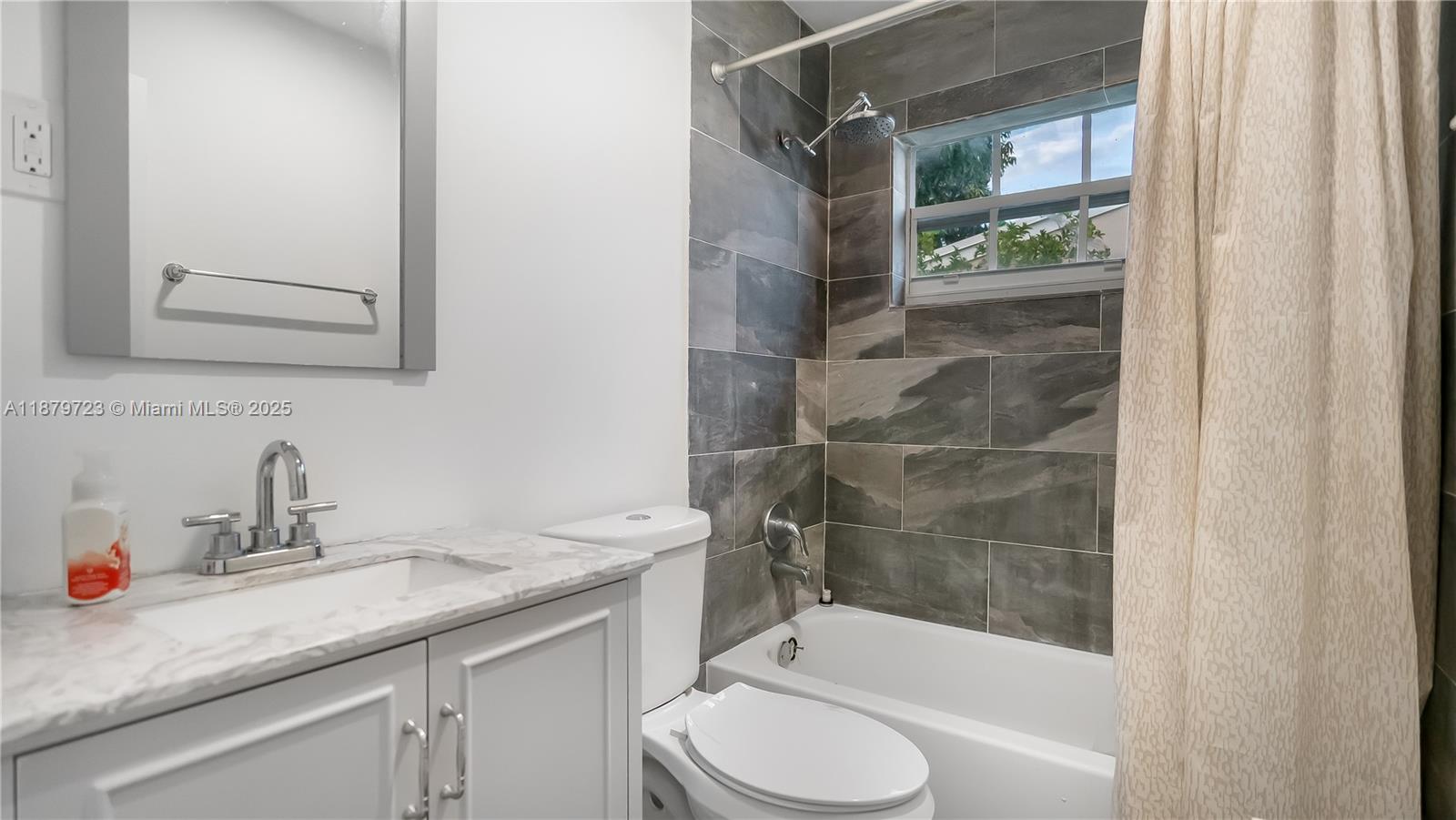 7031 SW 27th Ct, Miramar