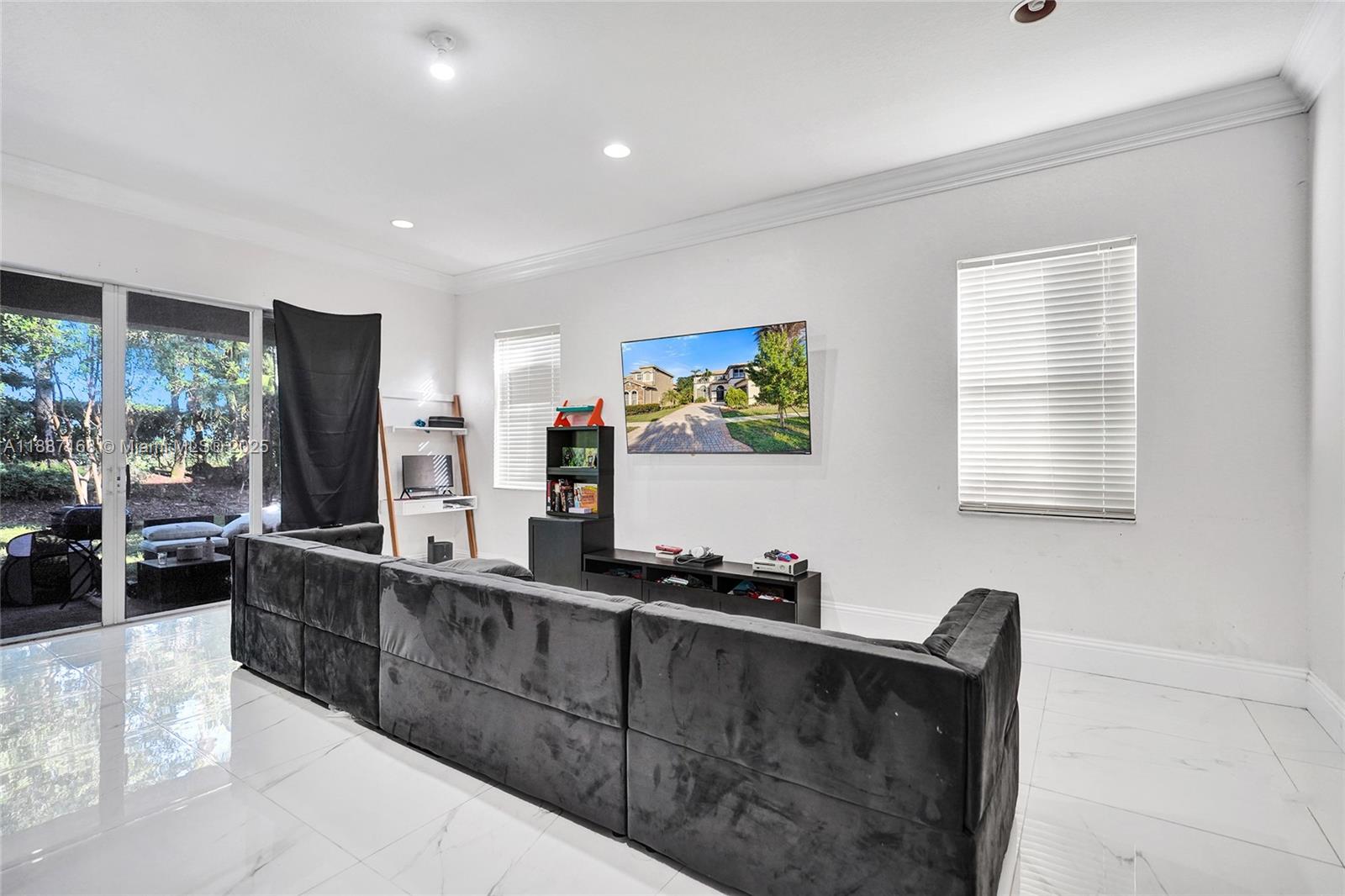 8824 Cobblestone Point Cir