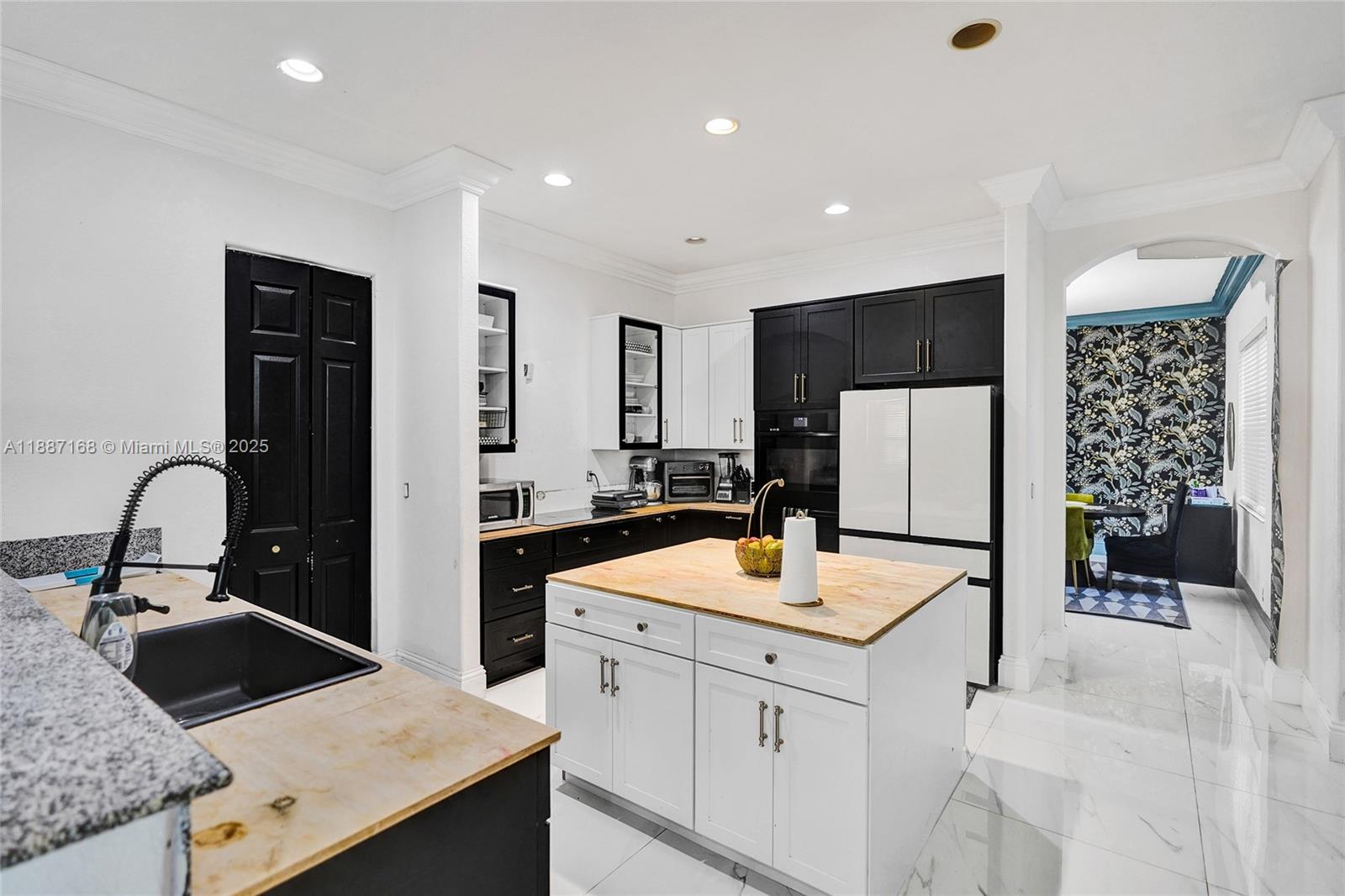 8824 Cobblestone Point Cir