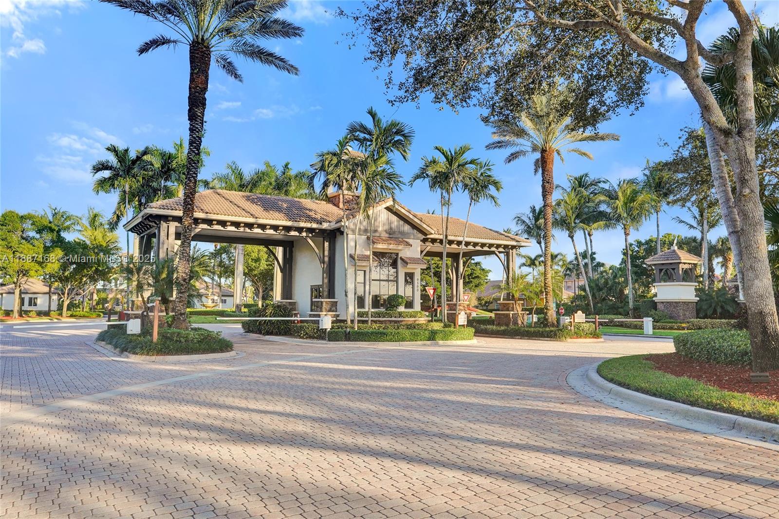 8824 Cobblestone Point Cir