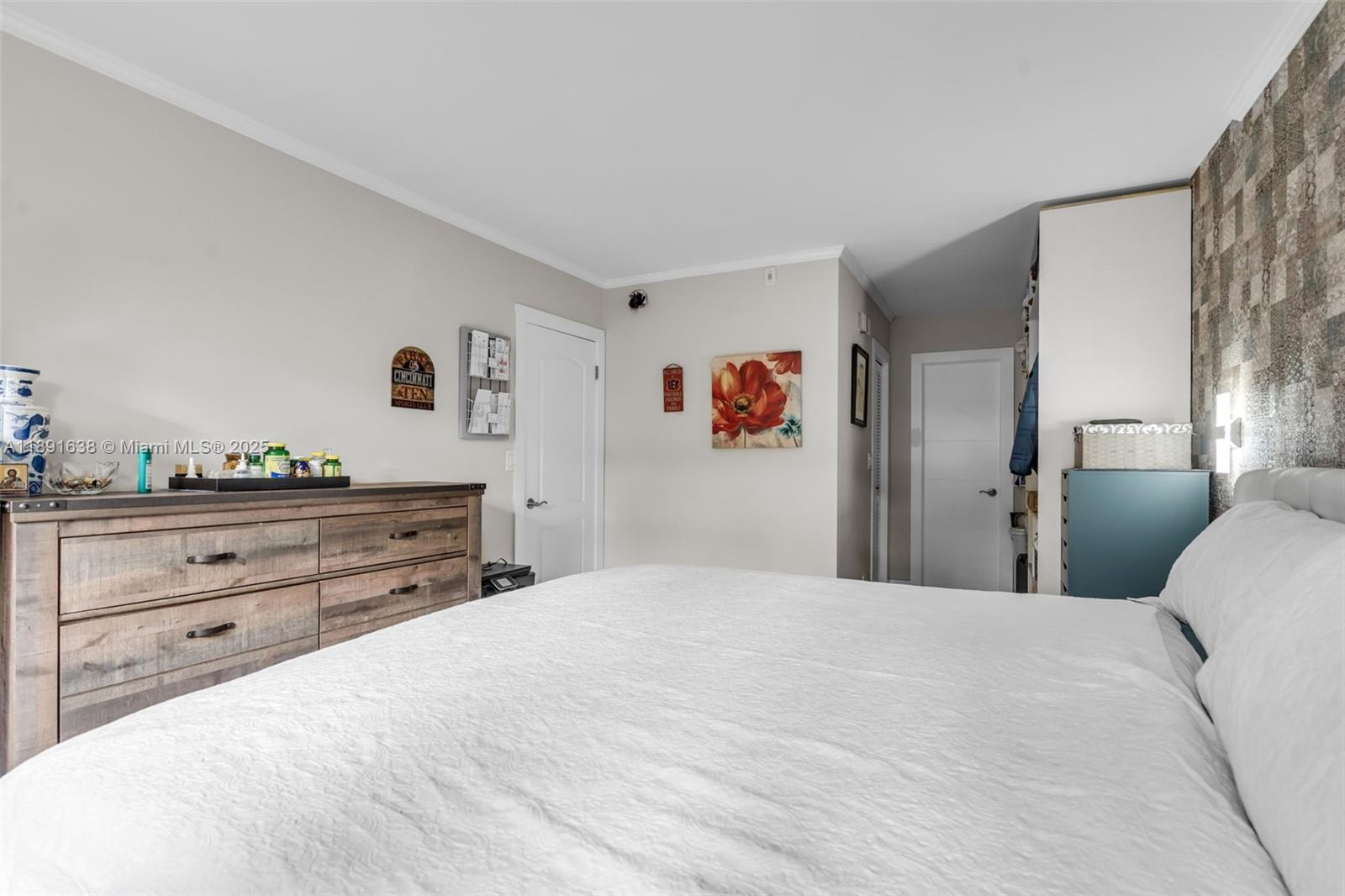 1000 Hillcrest Ct # 207