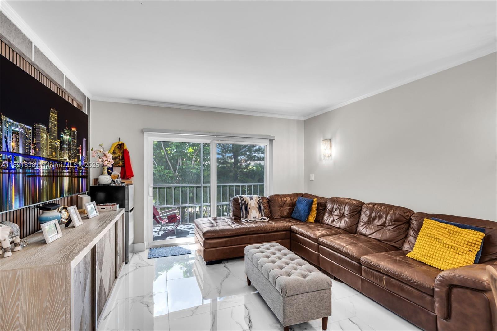 1000 Hillcrest Ct # 207