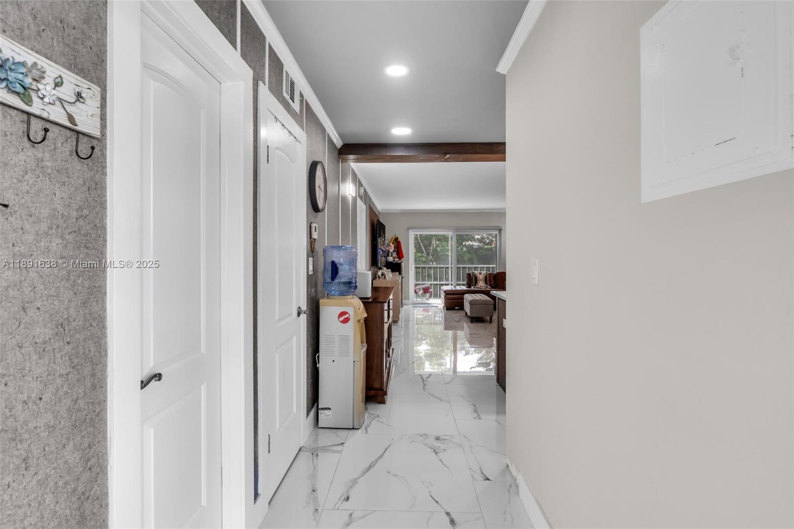 1000 Hillcrest Ct # 207