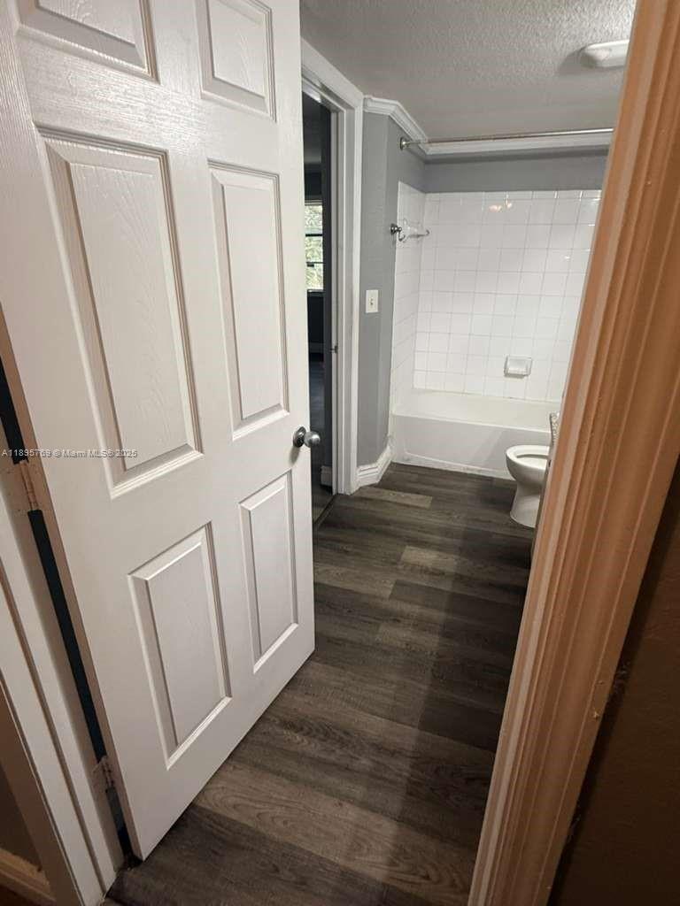 2516 Centergate Dr # 306