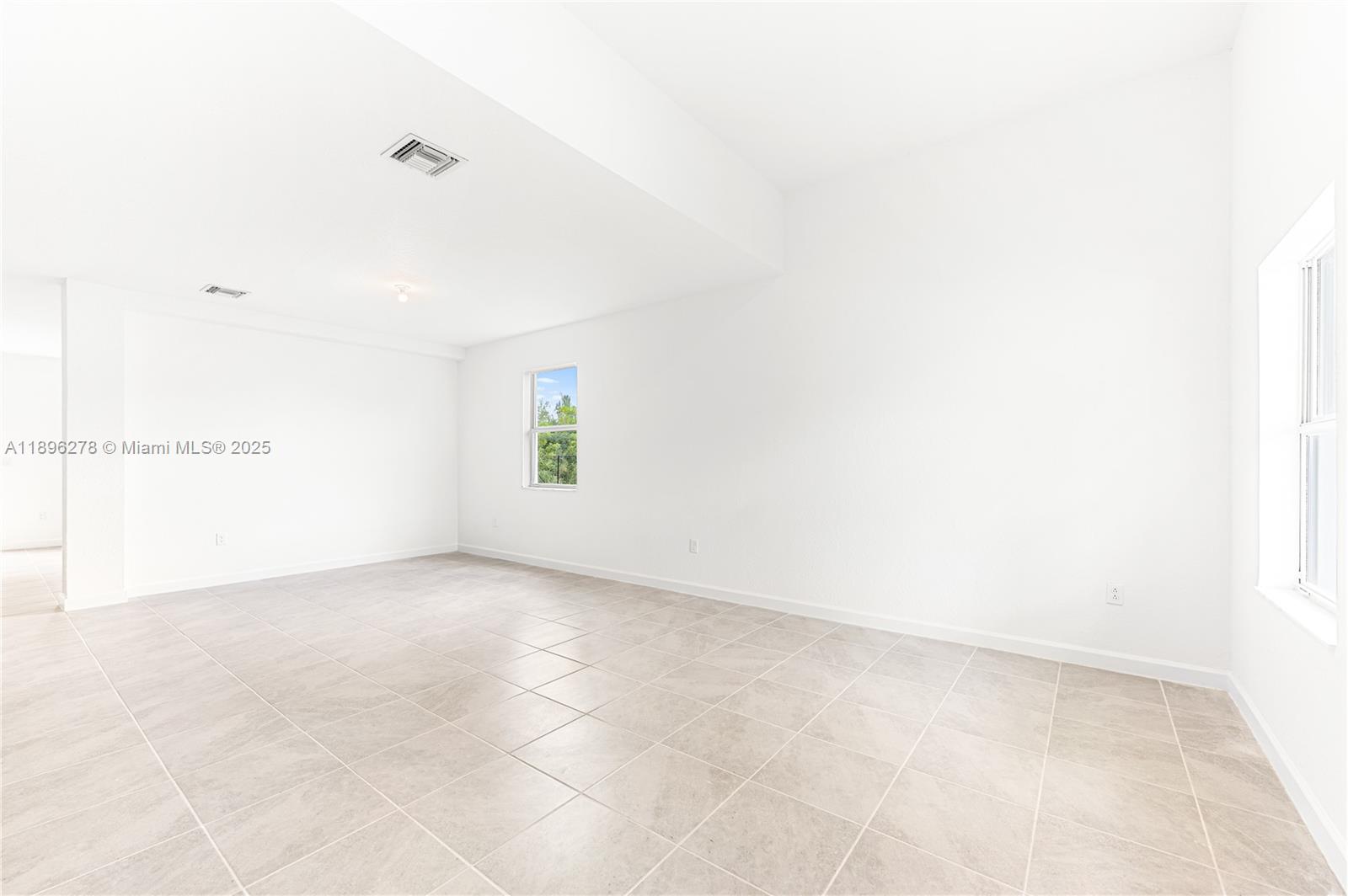 2232 SE 30th St Unit: .