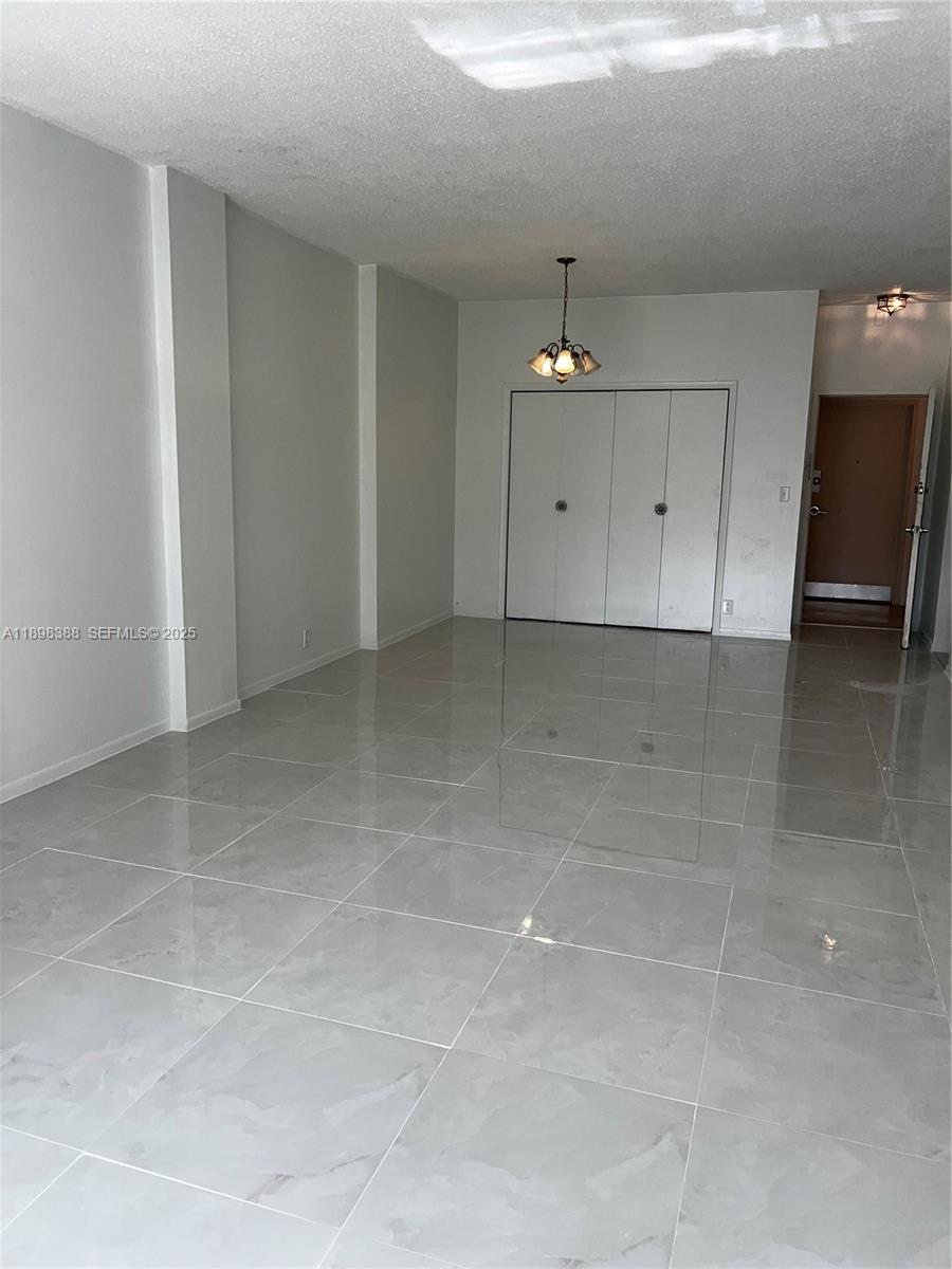 1455 N Treasure Dr # 1R, North Bay Village Unit: 1R