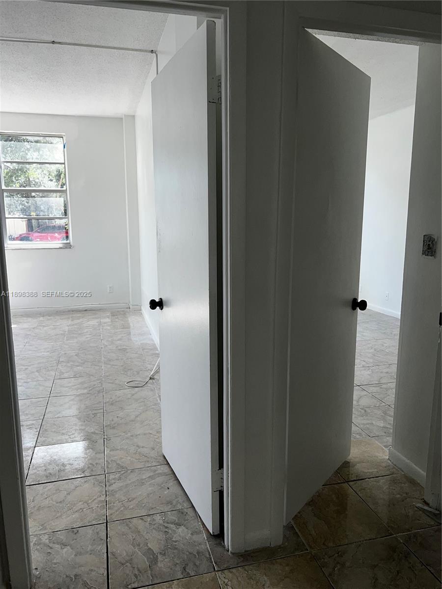 1455 N Treasure Dr # 1R, North Bay Village Unit: 1R