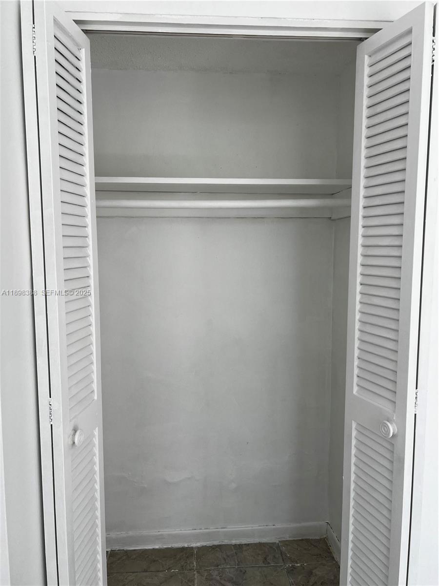 1455 N Treasure Dr # 1R, North Bay Village Unit: 1R