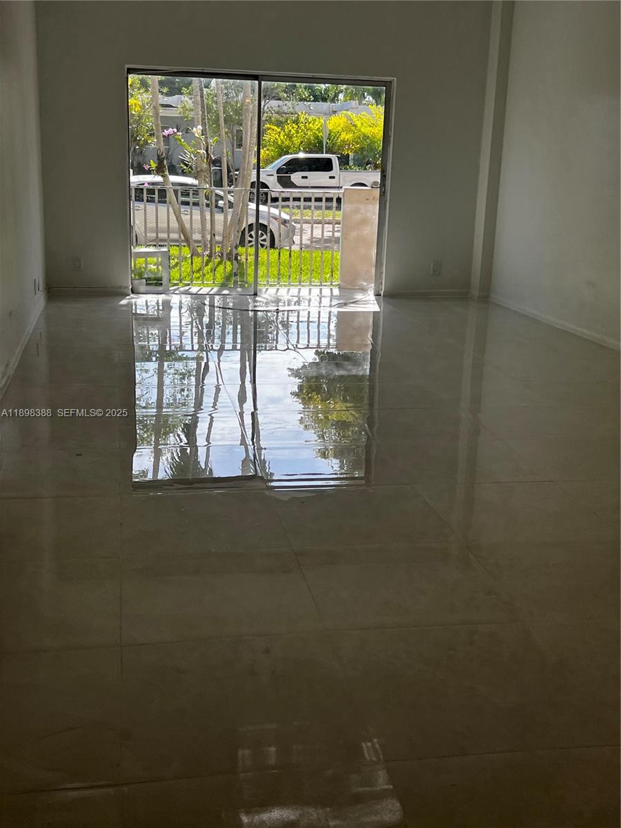 1455 N Treasure Dr # 1R, North Bay Village Unit: 1R