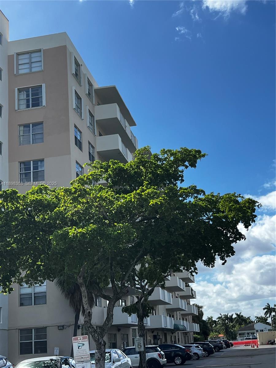 1455 N Treasure Dr # 1R, North Bay Village Unit: 1R