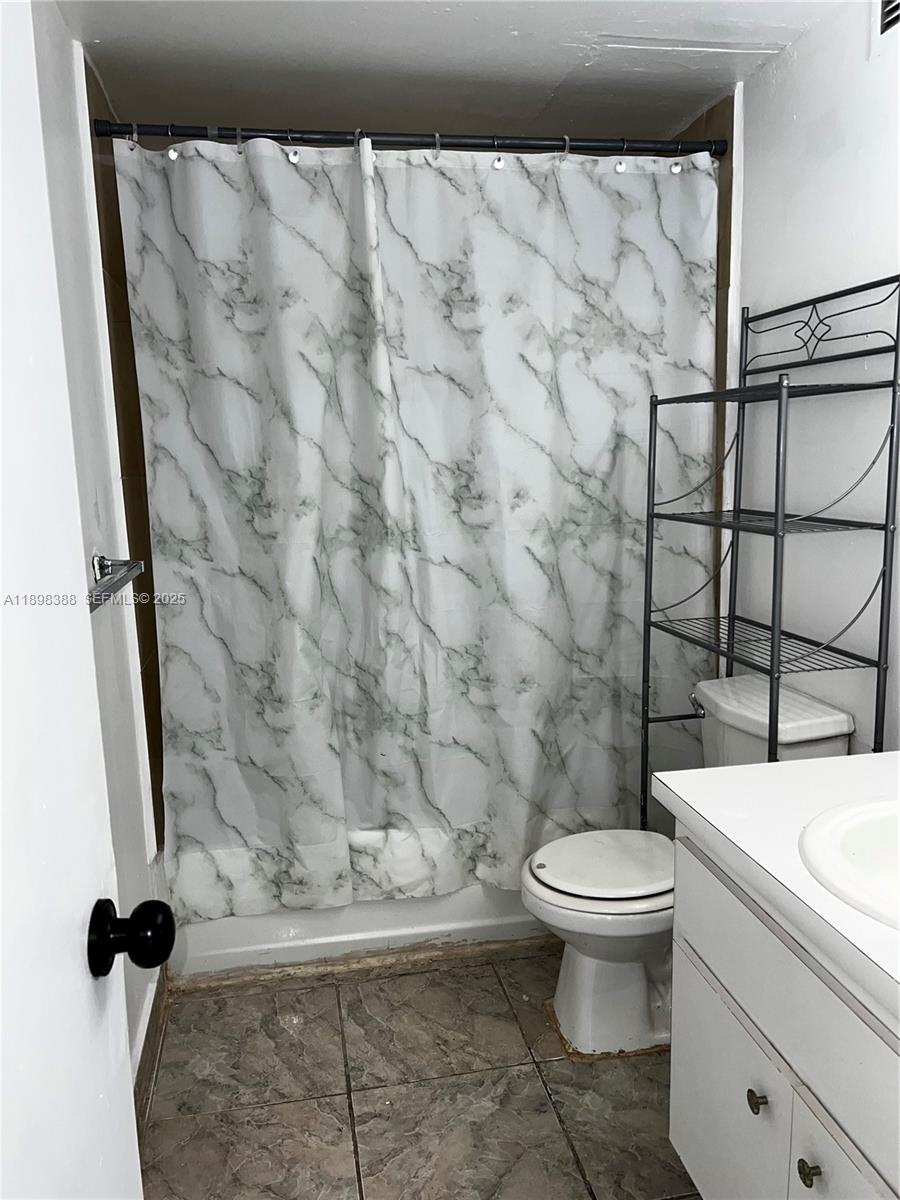 1455 N Treasure Dr # 1R, North Bay Village Unit: 1R