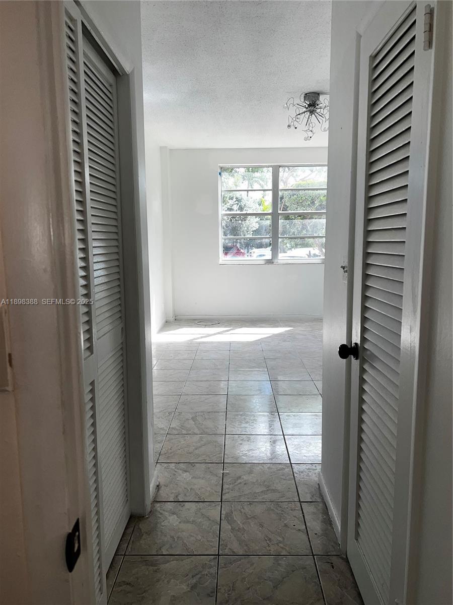 1455 N Treasure Dr # 1R, North Bay Village Unit: 1R