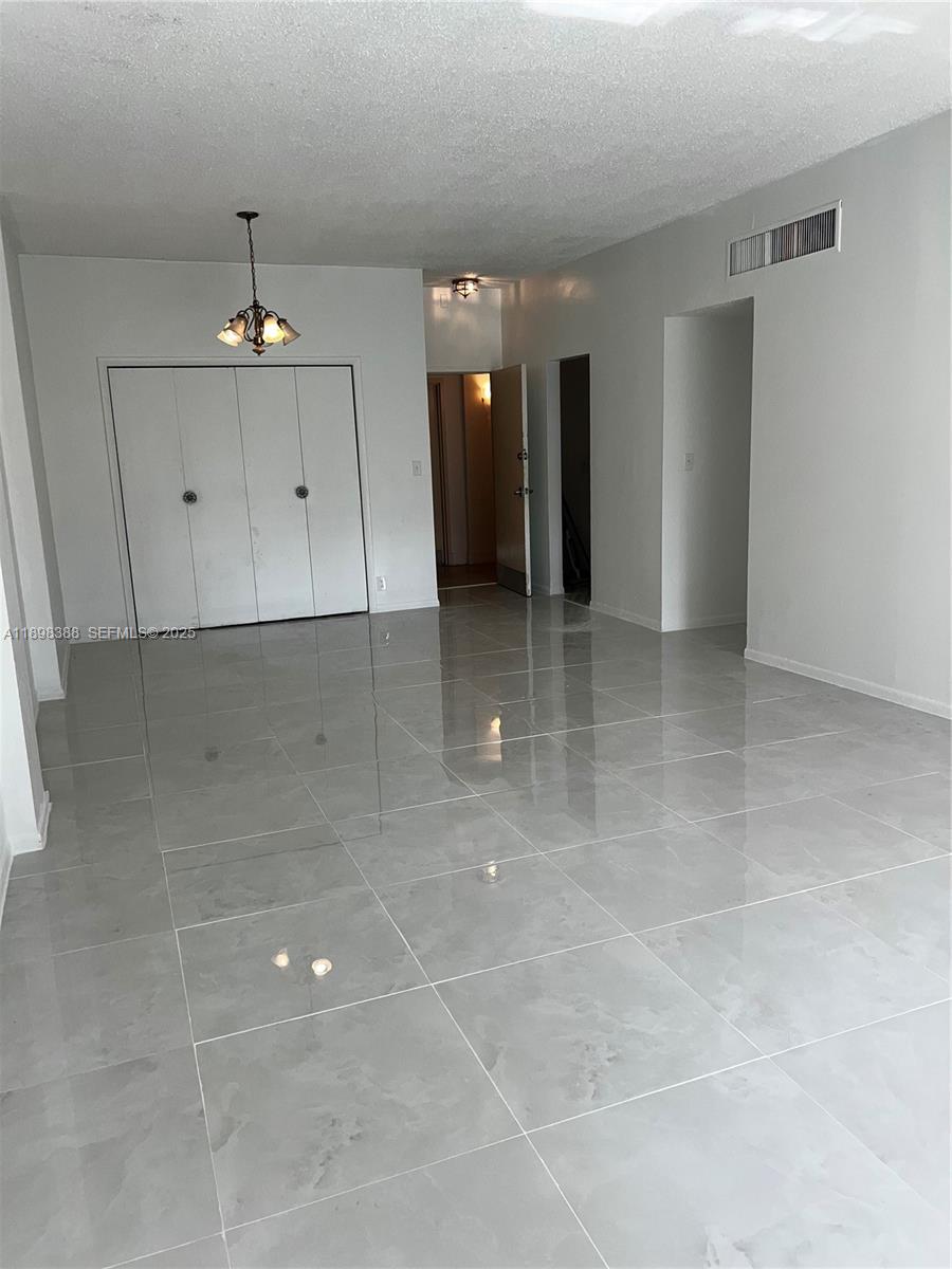 1455 N Treasure Dr # 1R, North Bay Village Unit: 1R