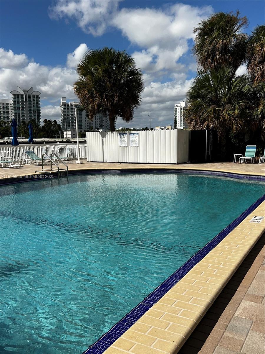 1455 N Treasure Dr # 1R, North Bay Village Unit: 1R