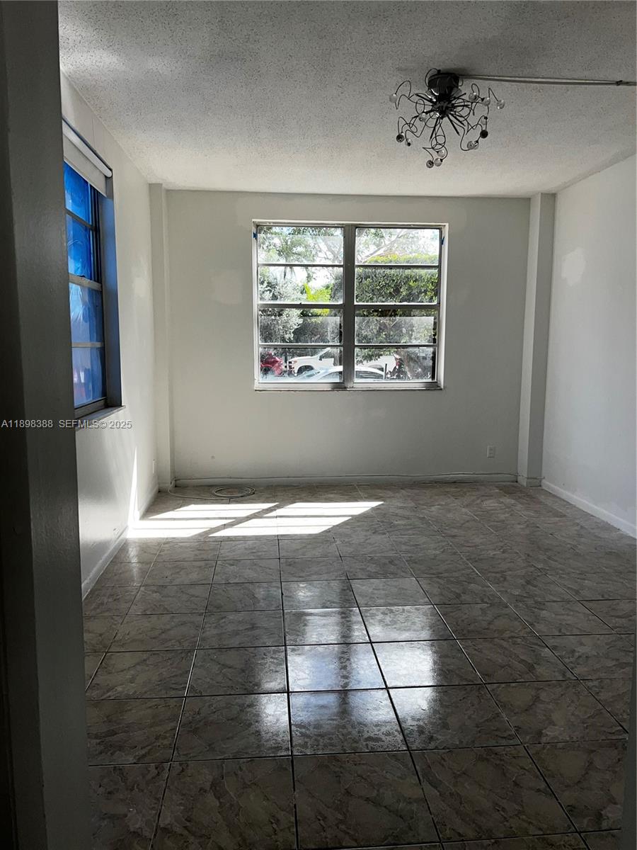 1455 N Treasure Dr # 1R, North Bay Village Unit: 1R