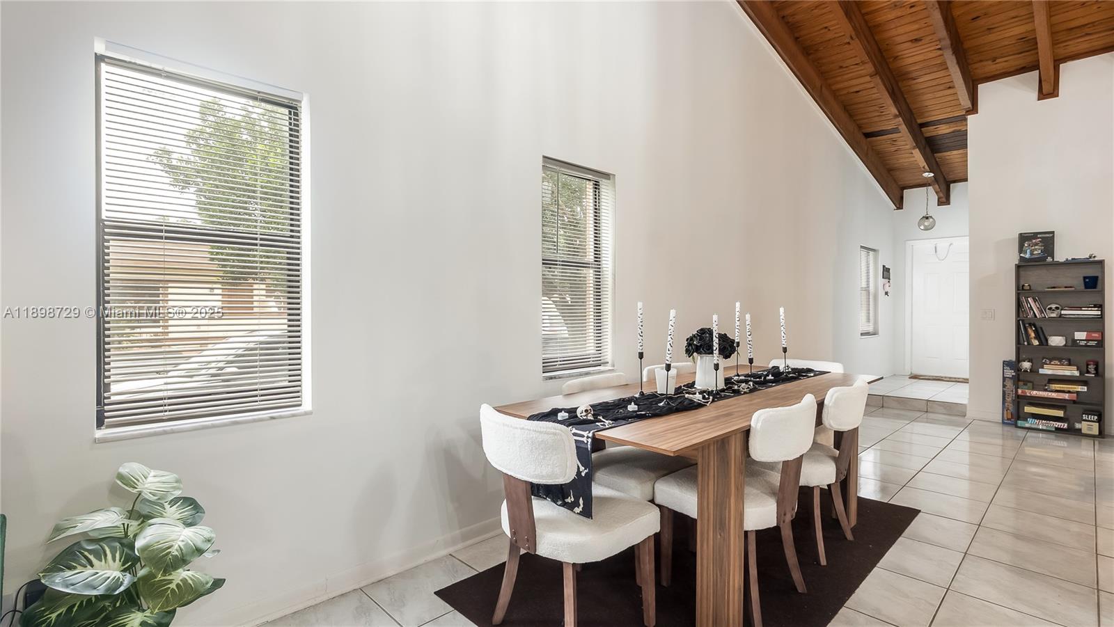 6368 NW 29th St, Sunrise