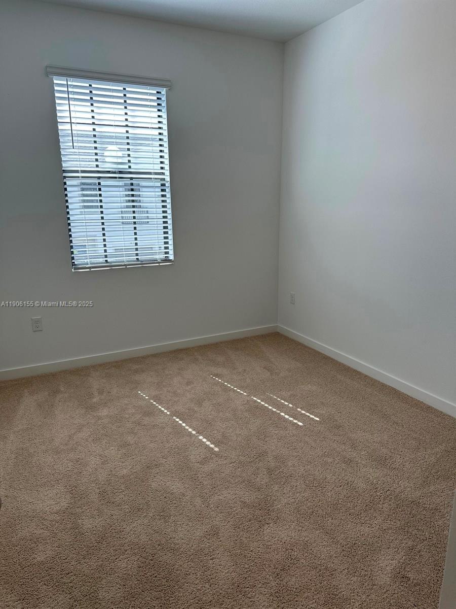 814 SW 11th Way Unit: .