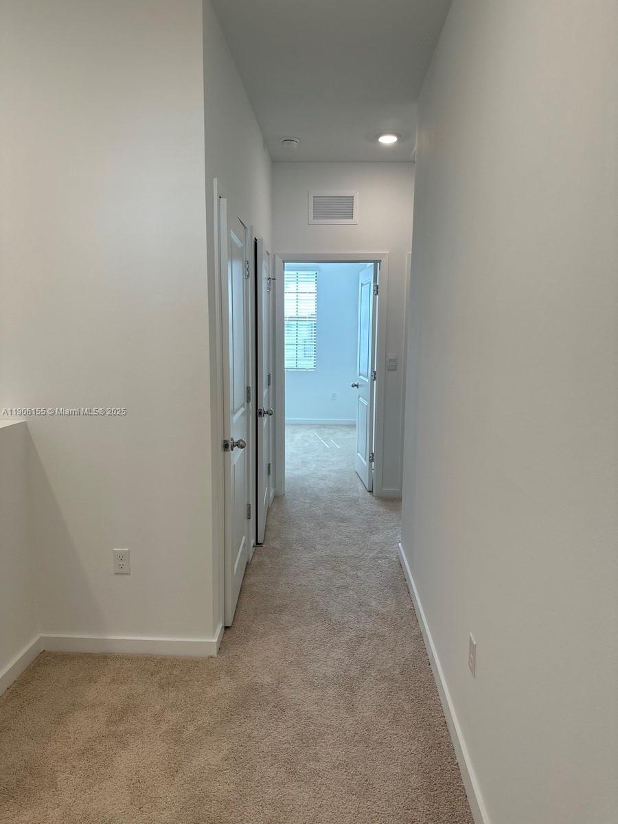 814 SW 11th Way Unit: .