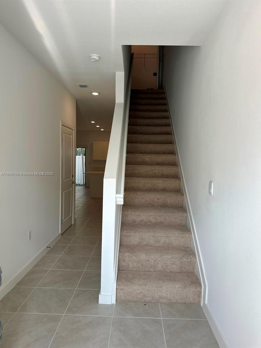 814 SW 11th Way Unit: .