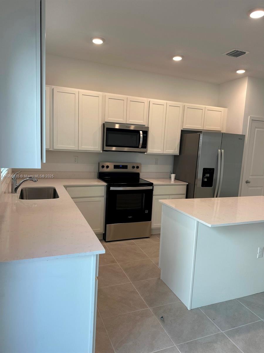 814 SW 11th Way Unit: .