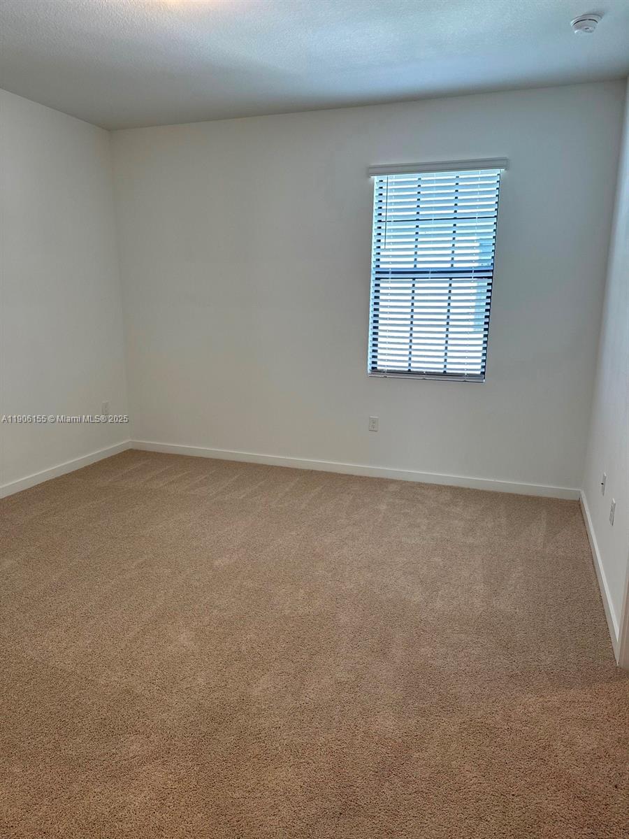 814 SW 11th Way Unit: .