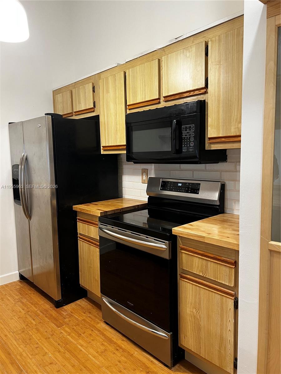 18246 Mediterranean Blvd # 10 Unit: 7-10