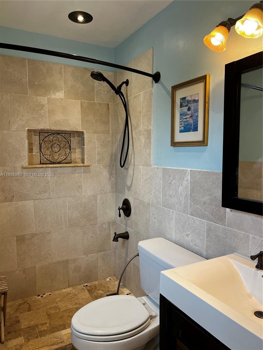 18246 Mediterranean Blvd # 10 Unit: 7-10