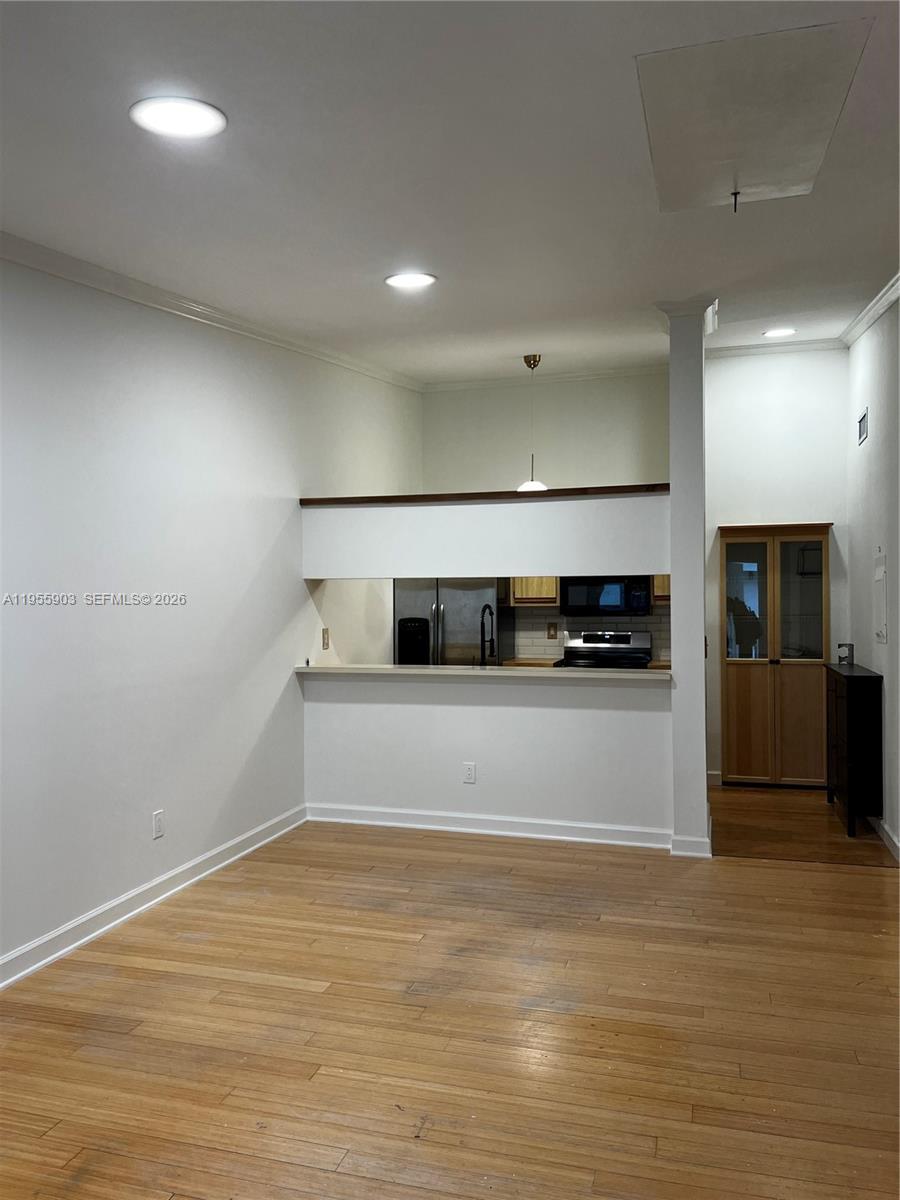 18246 Mediterranean Blvd # 10 Unit: 7-10