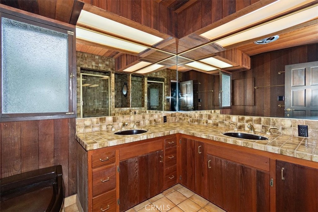 29240 Palos Verdes Drive East