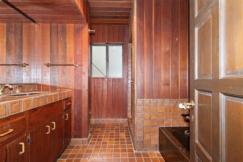 29240 Palos Verdes Drive East