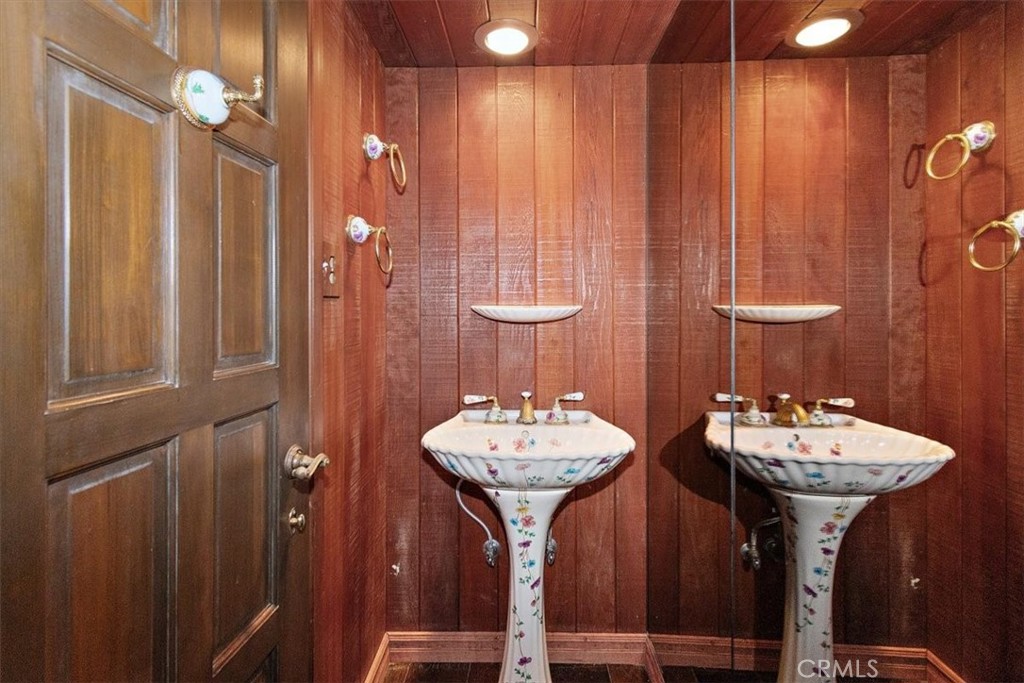 29240 Palos Verdes Drive East