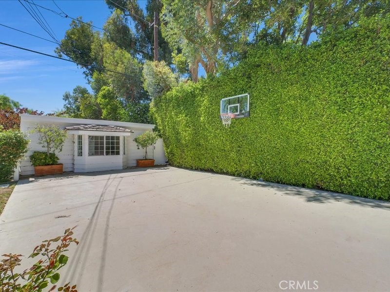 6 Williamsburg Lane