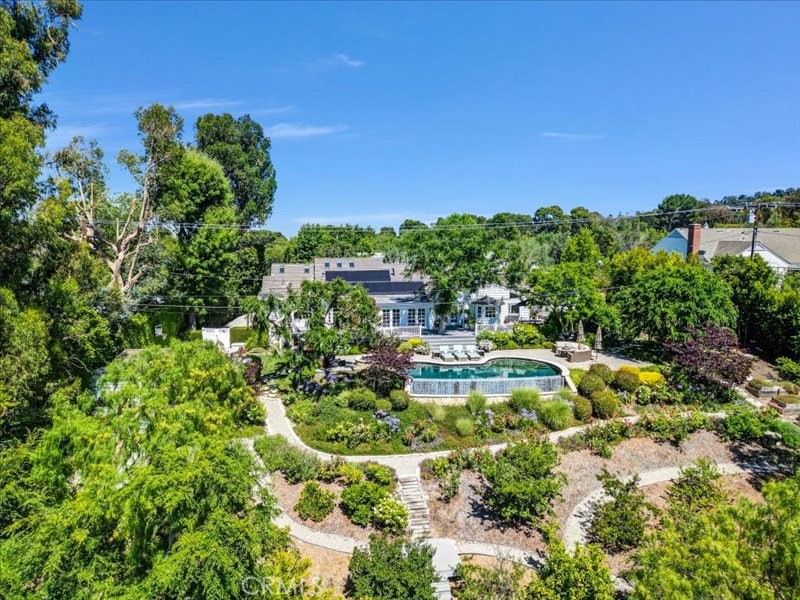 6 Williamsburg Lane