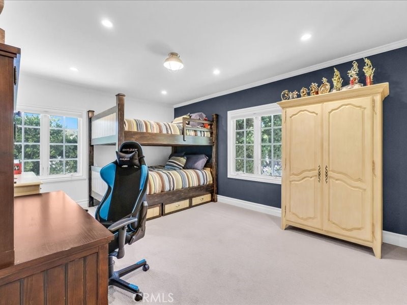 6 Williamsburg Lane