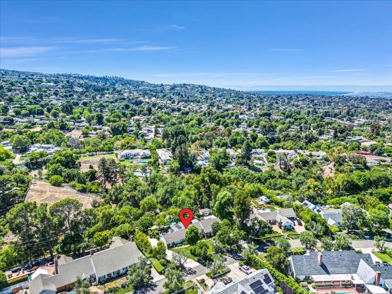 6 Williamsburg Lane