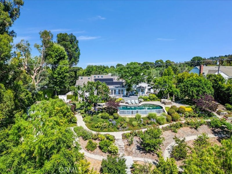 6 Williamsburg Lane